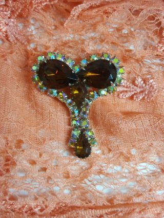 Vintage Costume Jewelry Faux Topaz Pin/brooch.  435