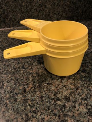 Vintage Tupperware Nesting Measuring Cups Yellow - Set Of 3 764 763 & 762