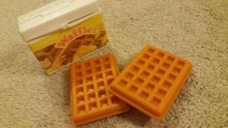 Vintage 1987 Fisher Price Fun With Food 2 Waffles Play