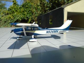 Gemini General Aviation 1/72 Scale Cessna 172 N926mn Ggces009