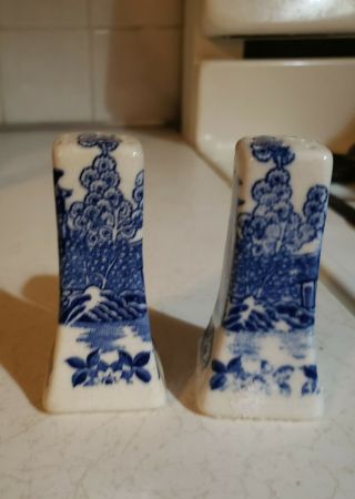 Vintage House Of Blue Willow Pattern Salt And Pepper Shakers