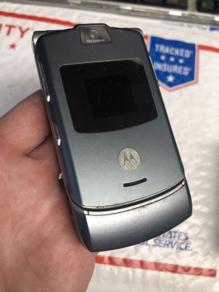 Motorola RAZR V3 Grey T - Mobile Phone Good Shape Vintage Basic Flip 2G 2