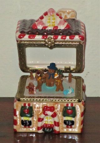 Vtg Mr.  Christmas Hinged Music Box Animated Ornament Gingerbread House Euc