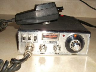 Vintage Pace Cb144 Cb Pa Radio & Mic - 23 Channels Powers Up -