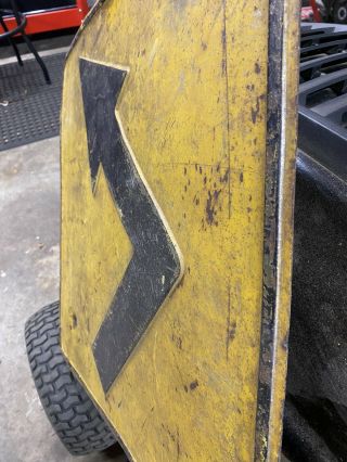 Rare Vintage Traffic Metal Steel Embossed Arrow Street Road Heavy Sign 24 
