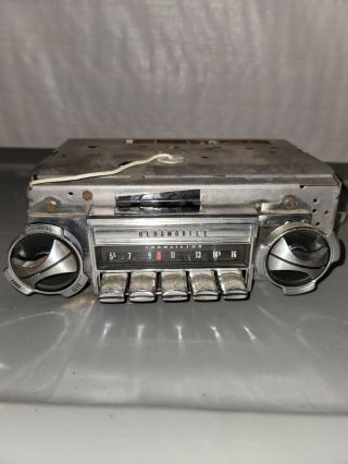Vintage 1968 - 1969 Oldsmobile Transistor Am Radio Oem Delco Gm 7303143