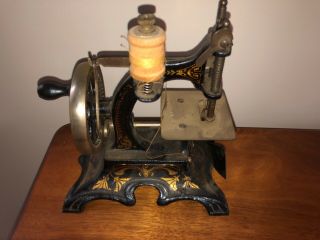 ANTIQUE TOY SEWING MACHINE MULLER ? - ANCIENNE MACHINE A COUDRE 3