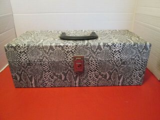 Vintage Faux Snakeskin 8 Track Tape Carrying/storage Case With Key