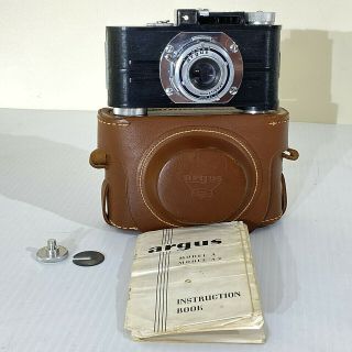 Vintage Argus A2b 35mm Film Camera Anastigmat Art Deco Motif - Circa 1939 - 1950