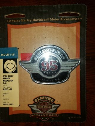 Harley Davidson 95th Anniversary Medallion (lg) In Wrapping