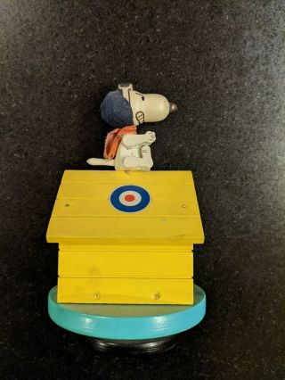 Vintage United Feature Syndicate 1968 Snoopy WWI Flying Ace Doghouse Music Box 2