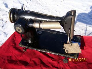 Vintage Antique Singer Sewing Machine With Light Model 101 Built From 1927 - 1932