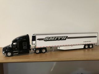 Dcp Smith Trucking Kenworth T680 Reefer 34023 1/64 Tractor Trailer