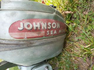 VINTAGE ANTIQUE JOHNSON SEAHORSE 1946 - 1950 2.  5HP HD - 25 OUTBOARD MOTOR 3