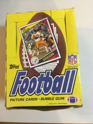 1984 Topps Football Empty Wax Box Plus 206 Cards Some Stars & Duplicates Ex,