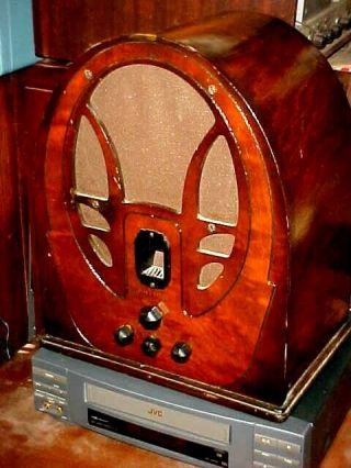 Antique Radio Philco 89 Cathedral Radio 1934 Deco Wood Cabinet