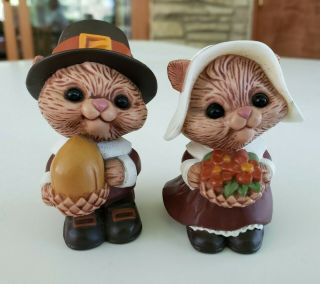 Vintage Hallmark Thanksgiving Pilgrim Squirrel Chipmunk Salt & Pepper Shakers