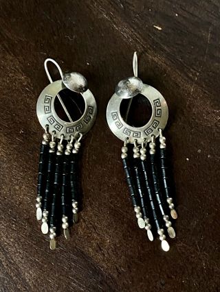 Vintage Navajo Sterling Silver Onyx 2 1/3” Dangle Hoop Earrings 6.  2g Signed Tk
