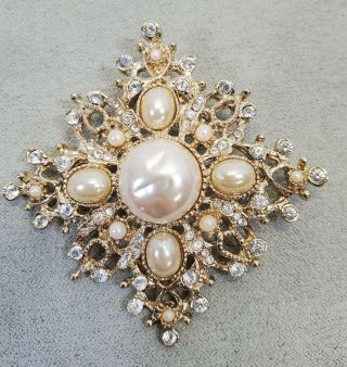 Ksd Vintage St.  John Gold Plate Austrian Crystal & Pearl Square Brooch Pendant