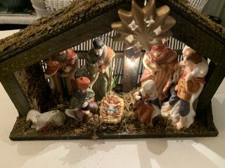 Vintage Nativity Set And Lighted Stable/creche - Set 12 By 7 Inches