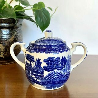 Vintage Japan Blue Willow Sugar Bowl With Lid And Handles Chinoiserie