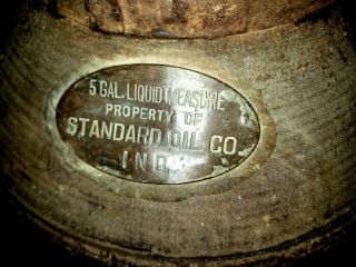 ANTIQUE OIL CAN 5 GALLON STANDARD OIL GAS - SERVICE STATIONS EMBOSSED LETTERS 2