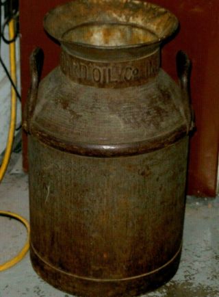ANTIQUE OIL CAN 5 GALLON STANDARD OIL GAS - SERVICE STATIONS EMBOSSED LETTERS 3