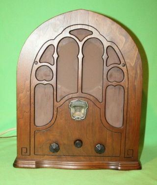 Vintage 1930s Old Antique Perfection Cathedral Tube Radio