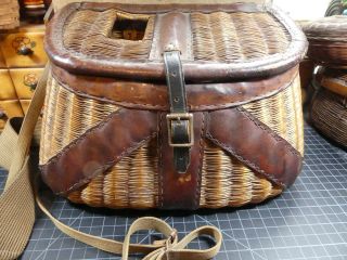 Vintage Antique Fishing Creel Basket Fisherman Trout & Fly Fishing With Straps