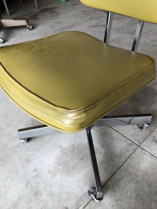 Vintage Mid Century Modern United Chair Co.  Office Chair,  1960 ' s,  Yellow 3