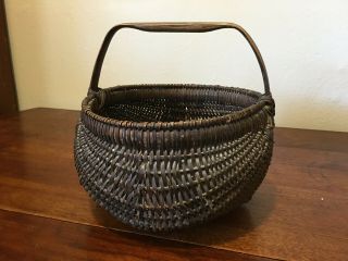 Antique Woven Egg Gathering Split Buttocks Basket Wraparound Handle