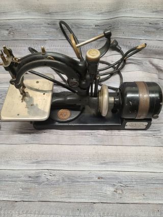 Antique Wilcox And Gibbs Sewing Machine With Foot Pedal.  Usa Only