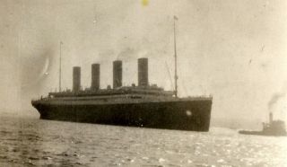 Orig.  1933 Rms Olympic & Tug Photo,  Titanic Sister Ship,  White Star Line,  Rare