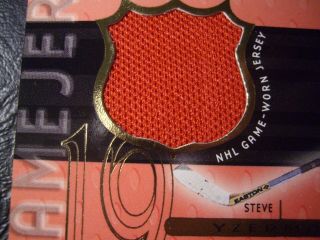Steve Yzerman Game Worn Jersey Relic Patch SP Upper Deck 1999 - 2000 2