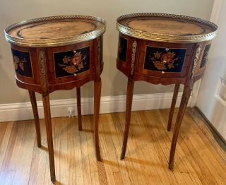Gorgeous Pair Antique French Inlaid Nightstands/end Tables