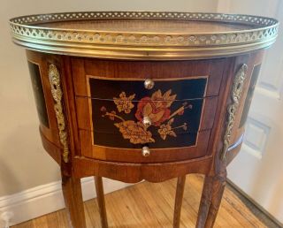 Gorgeous Pair Antique French Inlaid Nightstands/End Tables 4