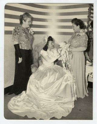 Vintage 7.  5 " X 9.  5 " Photo Pretty Bride Mothers Wedding Portrait 1940 