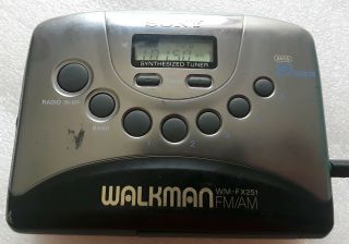Sony Walkman Wm - Fx251 Portable Personal Cassette Tape Player / Fm Radio Vintage
