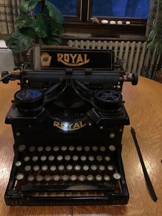 Antique Royal Typewriter No 10 Made 1916 Serial X247520