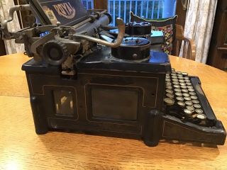 Antique Royal typewriter no 10 made 1916 serial X247520 5