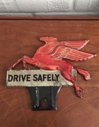 Vintage Mobil Pegasus Flying Horse Drive Safely License Plate Topper