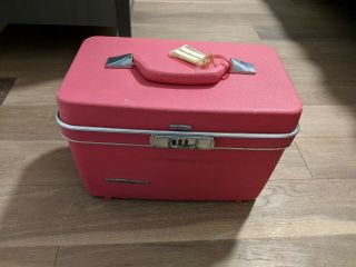 Vintage Pink Red Sears Travel Master Train Case Retro Makeup Luggage Lockable