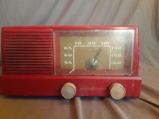 Vintage General Electric Red Bakelite Tube Radio Model 412