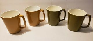 Vintage Centura By Corning Coffee Mugs Set Of Four (2) Yellow (2) Green