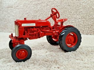Vintage 1989 Ertl 1/16 Scale Diecast Ih Mccormick Farmall Cub Tractor