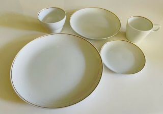 Jal Japan Airlines - 5 - Piece Place Setting - Embossed Cranes By Noritake
