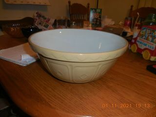 Vintage Mason Cash Mixing Bowl Tan Made In England 11 1/4  Across 5 1/4  Tall
