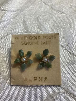 Vintage 14k Gold Post With Jade And Pearl Earrings