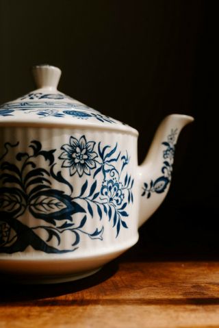 Vintage Sadler Blue Onion Teapot Staffordshire England Blue White Tea Pot 2