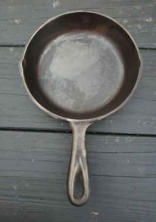 Vintage Cast Iron 6 5/8 " Skillet Frying Pan.  No.  3 Round Skillet